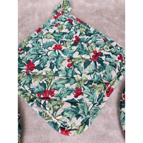 Longaberger American Holly Quilted 3 PC Pot Holder Set Christmas Decor - Picture 4 of 6